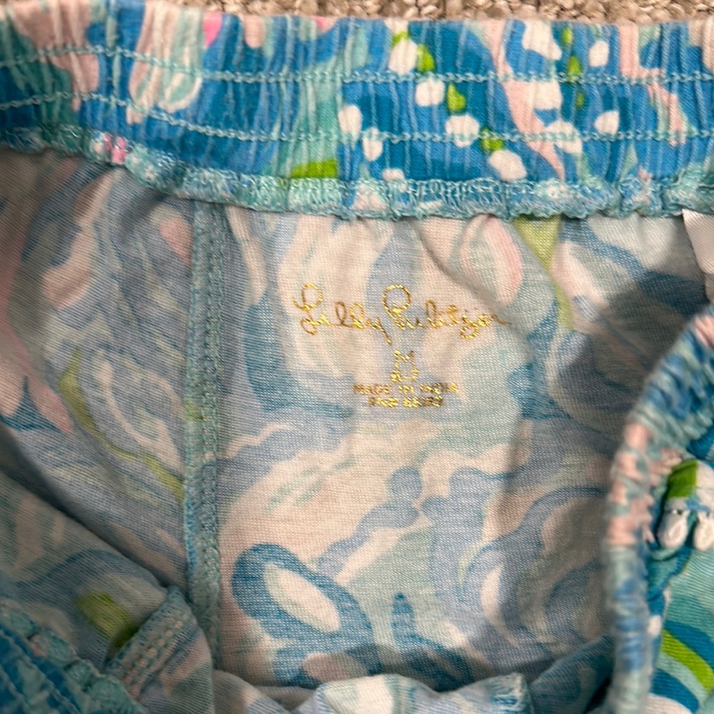 Colorful Patterned Shorts - Picture 3 of 4